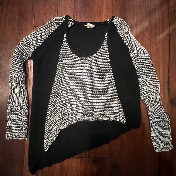 HELMUT LANG ASYMMETRICAL LONG SLEEVE SWEATER, SIZE SMALL , BLACK/WHITE - Picture 3 of 12